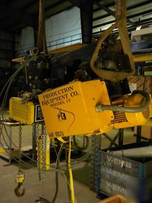 Chain hoist-r & m spacemaster,1/2 ton-electric