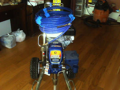 New graco g-max ii 5900 gasoline powered paint sprayer