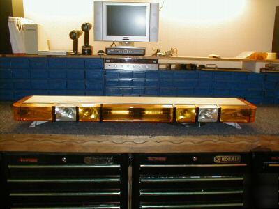 6 strobe loaded whelen edge lightbar with warranty