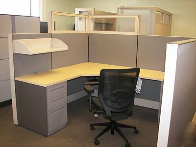 Gorgeous herman miller office cubicle stations $495.00