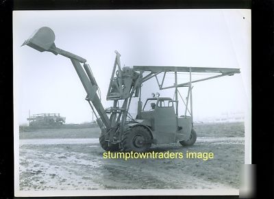 Photo 1950 scoopmobile backhoe-like vehicle 