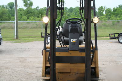Caterpillar 4000LB forklift, forktruck, lift, loader
