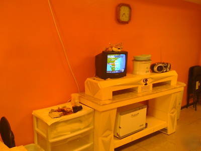 Entire nail salon equipment or business opportunity