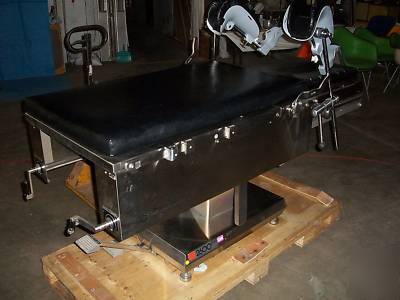 Shampaine 2600 ahp surgical table