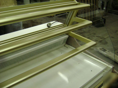 Structural concepts refrigerated bakery case