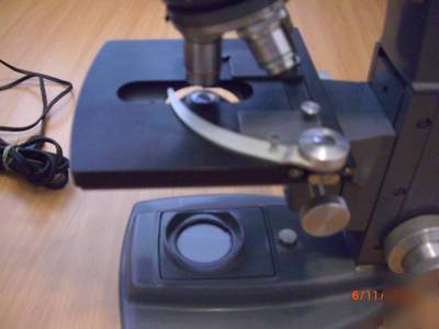 Bausch&lomb (b&l) microscope with light b&l illuminator