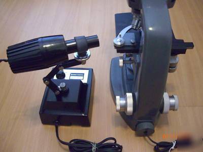 Bausch&lomb (b&l) microscope with light b&l illuminator