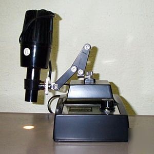 Bausch&lomb (b&l) microscope with light b&l illuminator