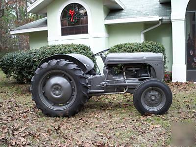 1951 harry ferguson tractor model TO20 restored