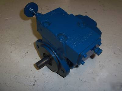 New oilgear/cyberflo hydraulic pump 10GPM # PV10LHPC