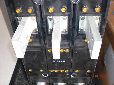 New westinghouse circuit breaker PC32000 2,000AMPS * * 