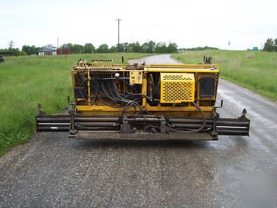 1999 gehl 1438 asphalt paver (nice machine)