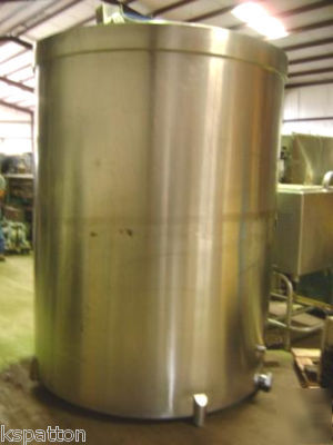 1600 gallon stainless tank with inverted dish bottom