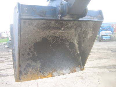 Komatsu mini excavator rubber track 10' dig , 6500LB