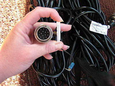 Two mitutoyo cables 159572 and 159570