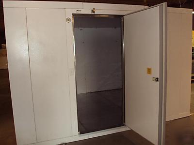 6'X8'X7'6NEW foster walk in freezer with refrigeration