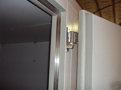 6'X8'X7'6NEW foster walk in freezer with refrigeration
