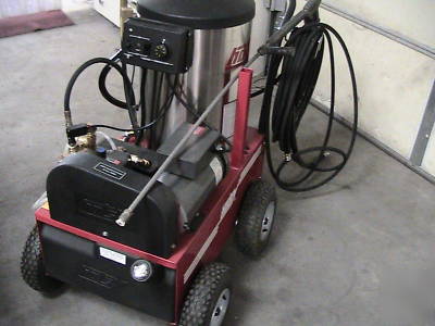 Pressure washer hot water hotsy model 790 2000 psi 230V
