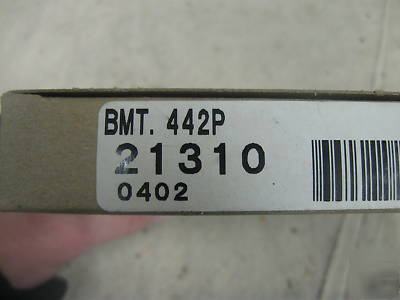 New bmt. 442P banner fiber optic cable sensor in box