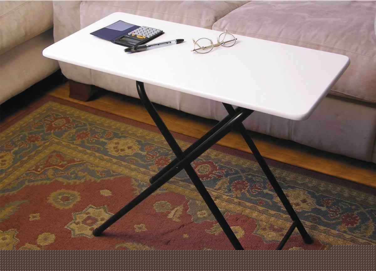 Portable plastic folding utility banquet table