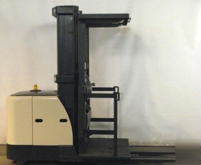 Used crown electric forklift - stock picker