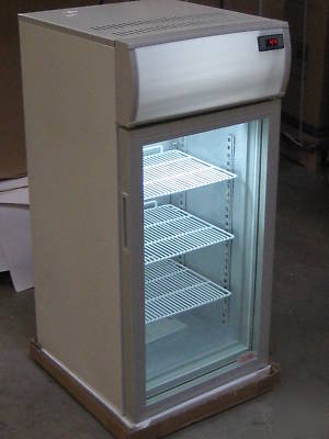 Glass door refrigerated table top display case