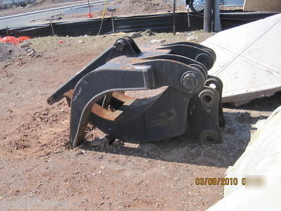 Grapple for excavator c.p. 2X3 adaptable quick connect