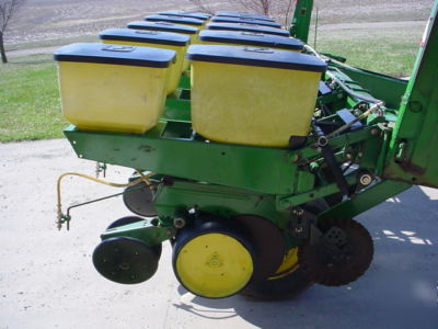 John deere 6 row planter , 7000 , pull type , notill