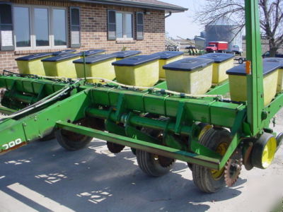 John deere 6 row planter , 7000 , pull type , notill