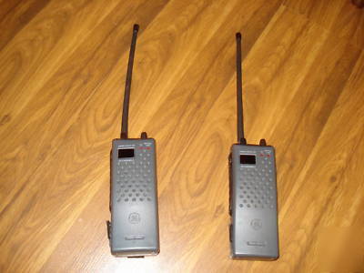 General electric 40 channel - 4 watt cb radio pair 