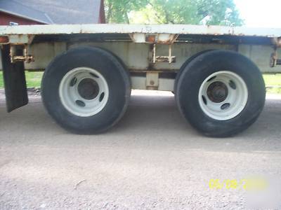 1998 40' tandem dual flatbed gooseneck trailer