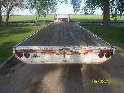 1998 40' tandem dual flatbed gooseneck trailer