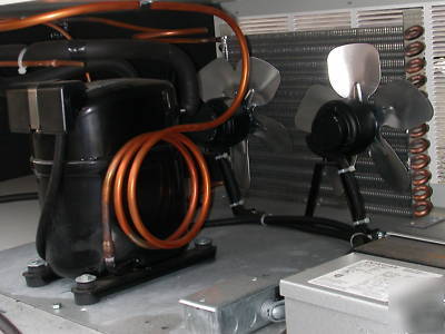 So-low lab chest freezer, 14 cft, 0Â°c to -40Â°c/f, clean