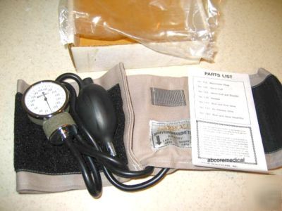 Sphygmomanometer-aneroid blood pressure setup 