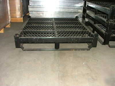 Pallets - stackable steel pallets, 36
