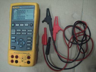 Fluke 724 multifunction temperature calibrator - used