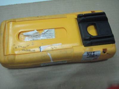 Fluke 724 multifunction temperature calibrator - used