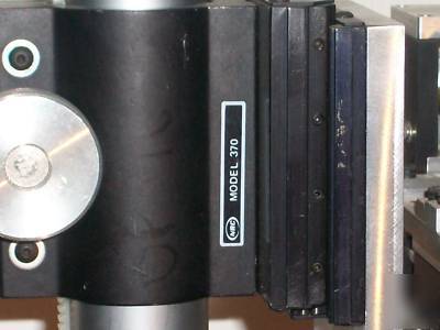 New port translation stage assembly with model 75 rod