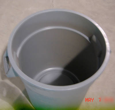 Rubbermaid brute trash container 32 gallon,gray #2632