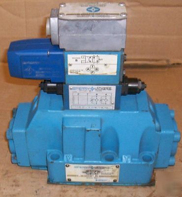 Vickers directional controls valve assembly DG5S80A2EW1