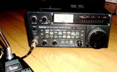 Ic hf 720A transceiver, sm-8 desk mic, & ic p supply 