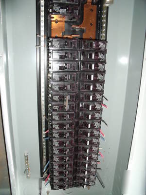 #663 ite-siemens 200 amp 42 space load center + breaker