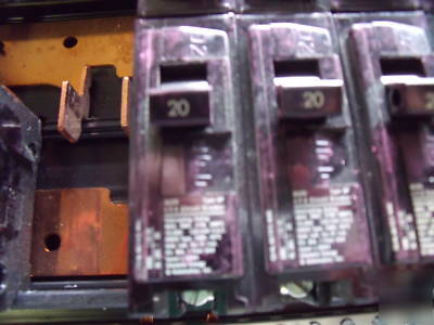 #663 ite-siemens 200 amp 42 space load center + breaker