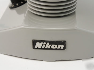 Nikon microscope with 4 lenses, extra lightbulb + more 