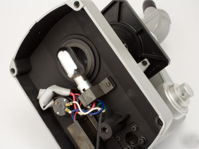 Nikon microscope with 4 lenses, extra lightbulb + more 