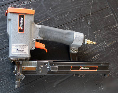 Paslode 16GA. wide crown roofing stapler model 3150