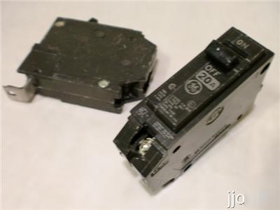 Euc ge THQB1120 20 amp 1 pole 120/240 thqb bolt breaker