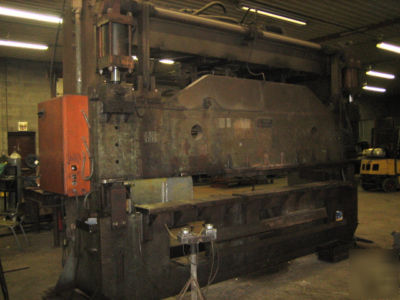 Hydraulic brake style press 14FT long narrow bed