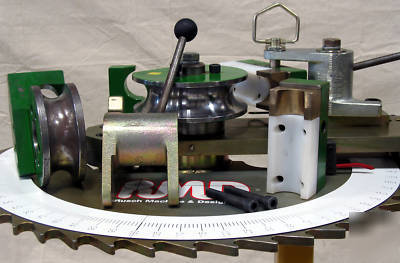 New baileigh rdb-100 bender including 2 pipe die set 