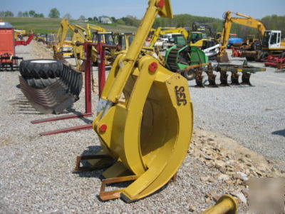 Sec grapple bucket with hydraulic thumb
